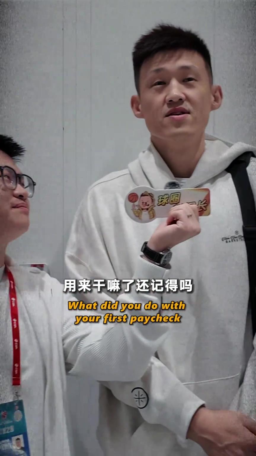 長(zhǎng)大后發(fā)現(xiàn)很多東西都有記憶，一輛車，一首歌，一個(gè)...