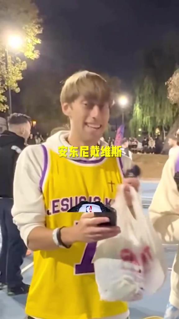 難度有點高啊！通過發(fā)型猜NBA球員，你們能猜中幾位？